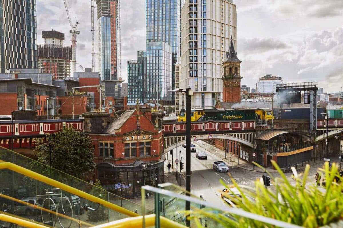 TAL manchester england MANCHESTER1222 99951de972f34549a1fcc5cf4a33a93e 1200x800 1