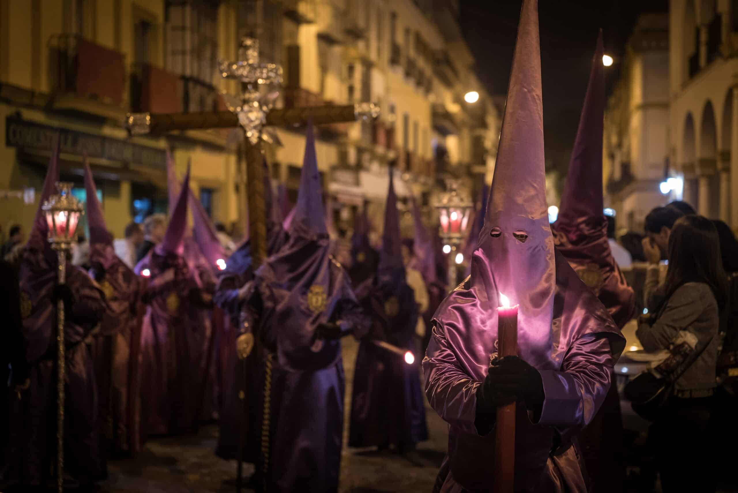 crowd costumes semana santa festival captured seville scaled 1
