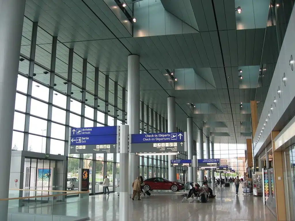Luxembourg airport terminal 1