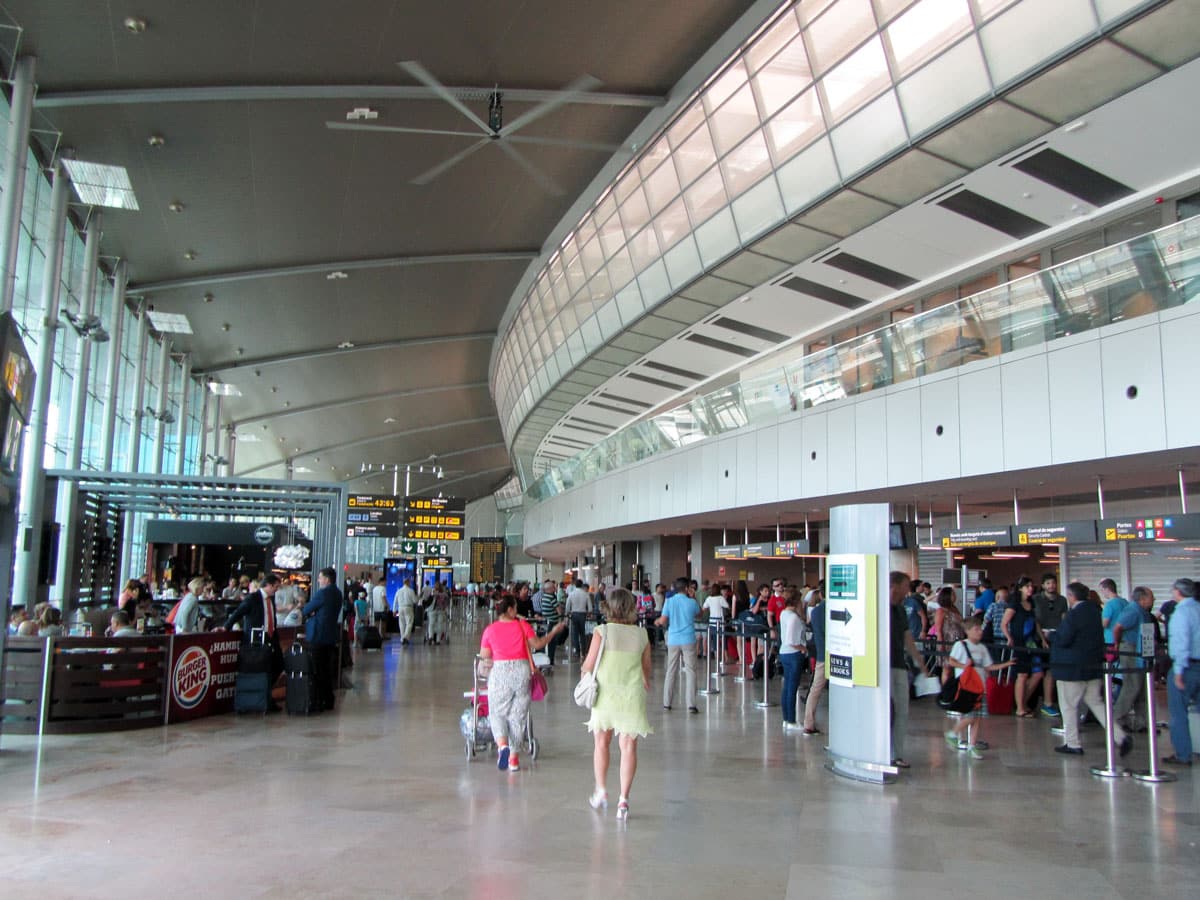 Servicio de traslado al aeropuerto de Valencia 1 valencia airport