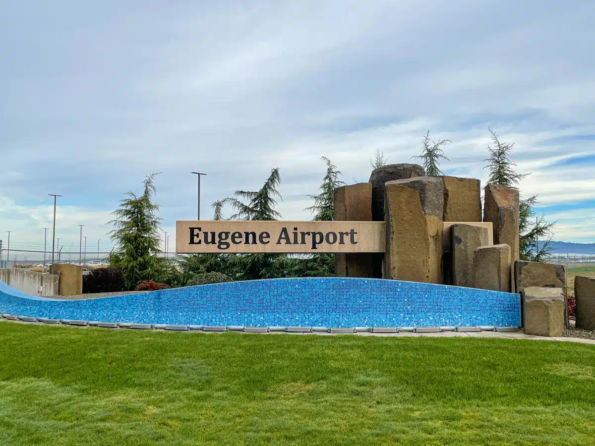 Eugene EUG airport transfer