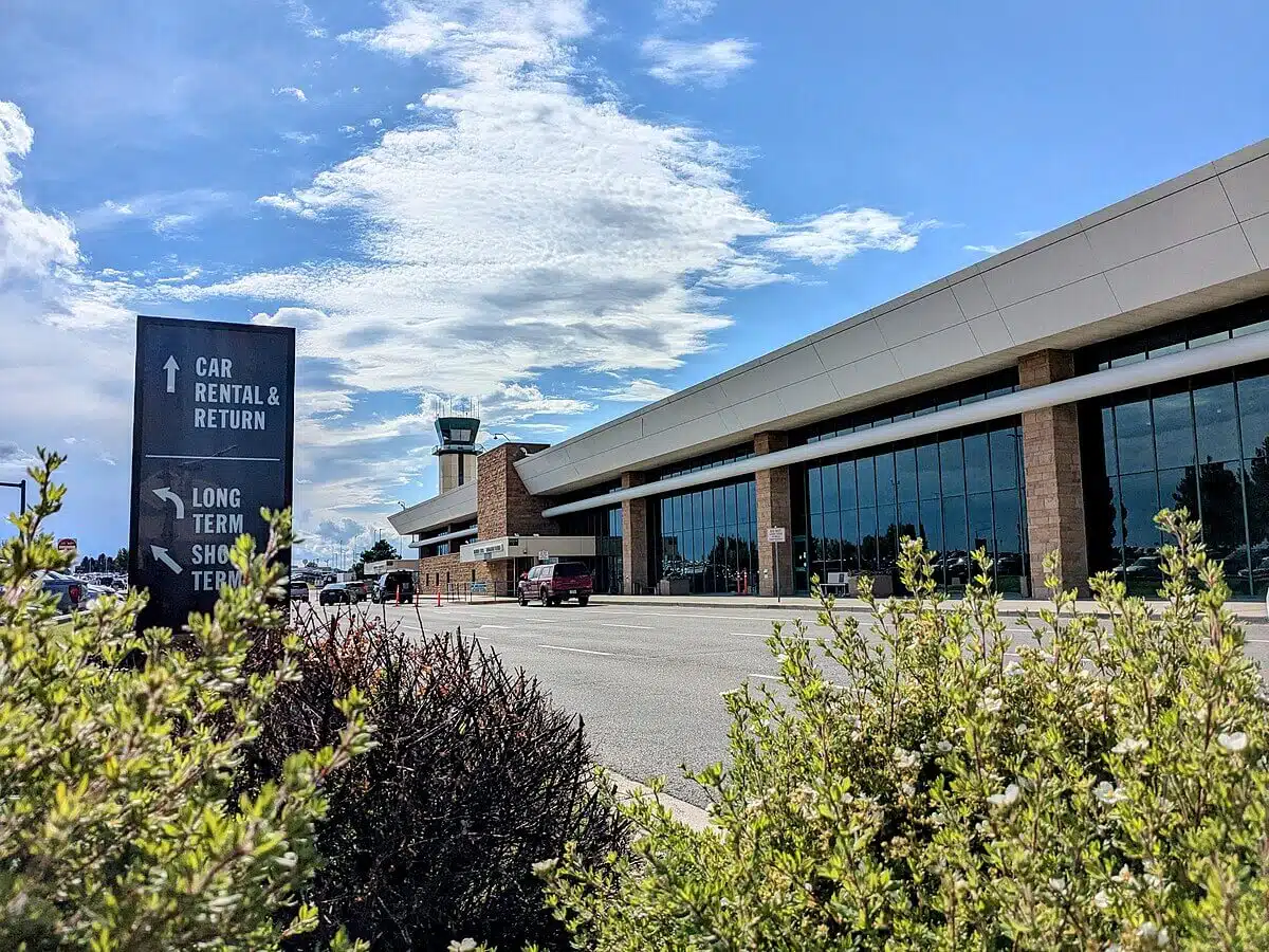 Billings Logan International BIL airport transfers