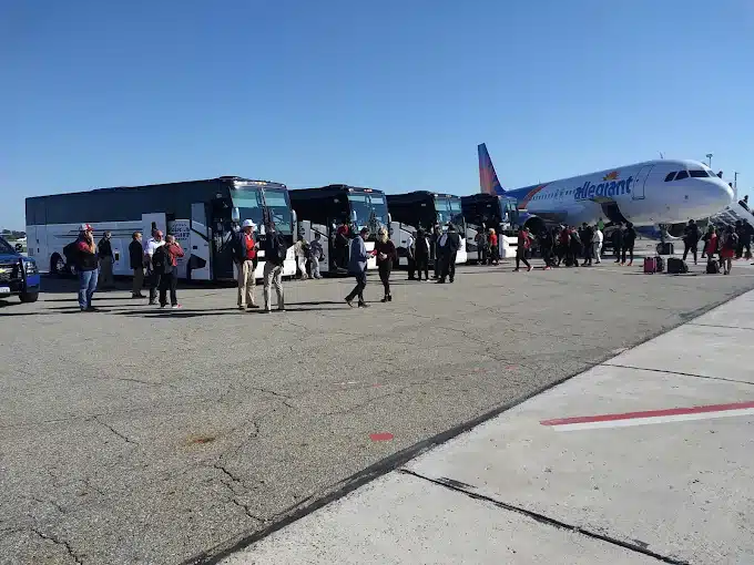Capital Region International Airport (LAN)