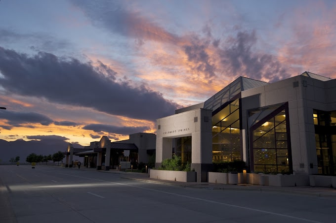 Colorado Springs 6 Colorado Springs Airport (COS)