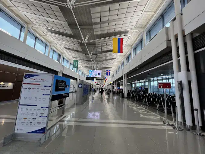 Dulles International Airport (IAD)