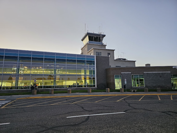Idaho Falls 6 Idaho Falls Regional Airport (IDA)
