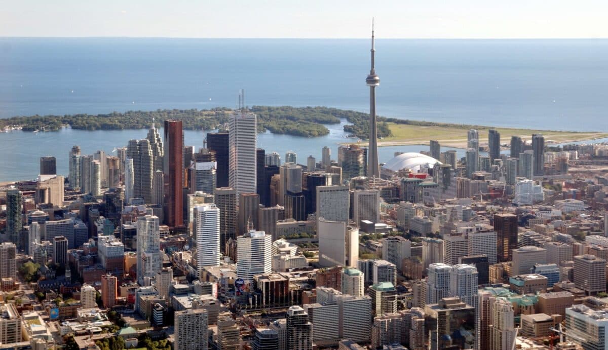 Toronto 25 Toronto chauffeur service