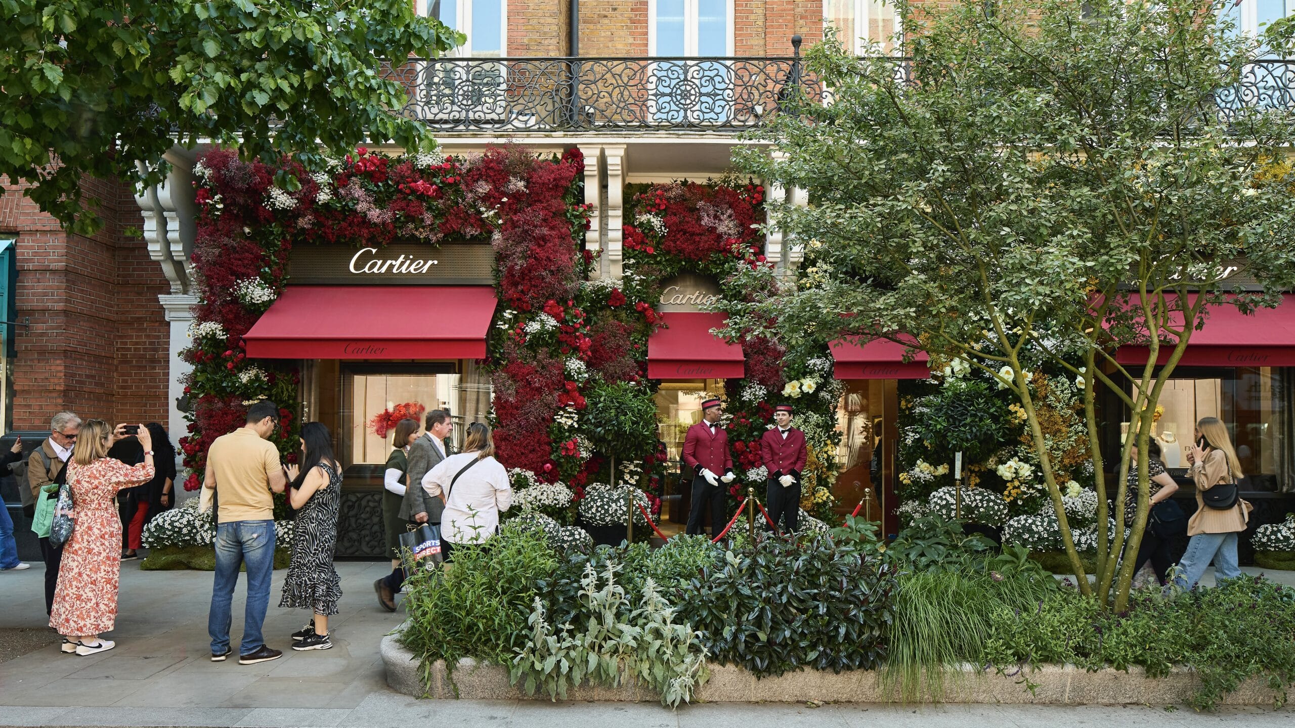 Shopping di lusso in europa: 8 destinazioni imperdibili 2 Shopping di lusso europa