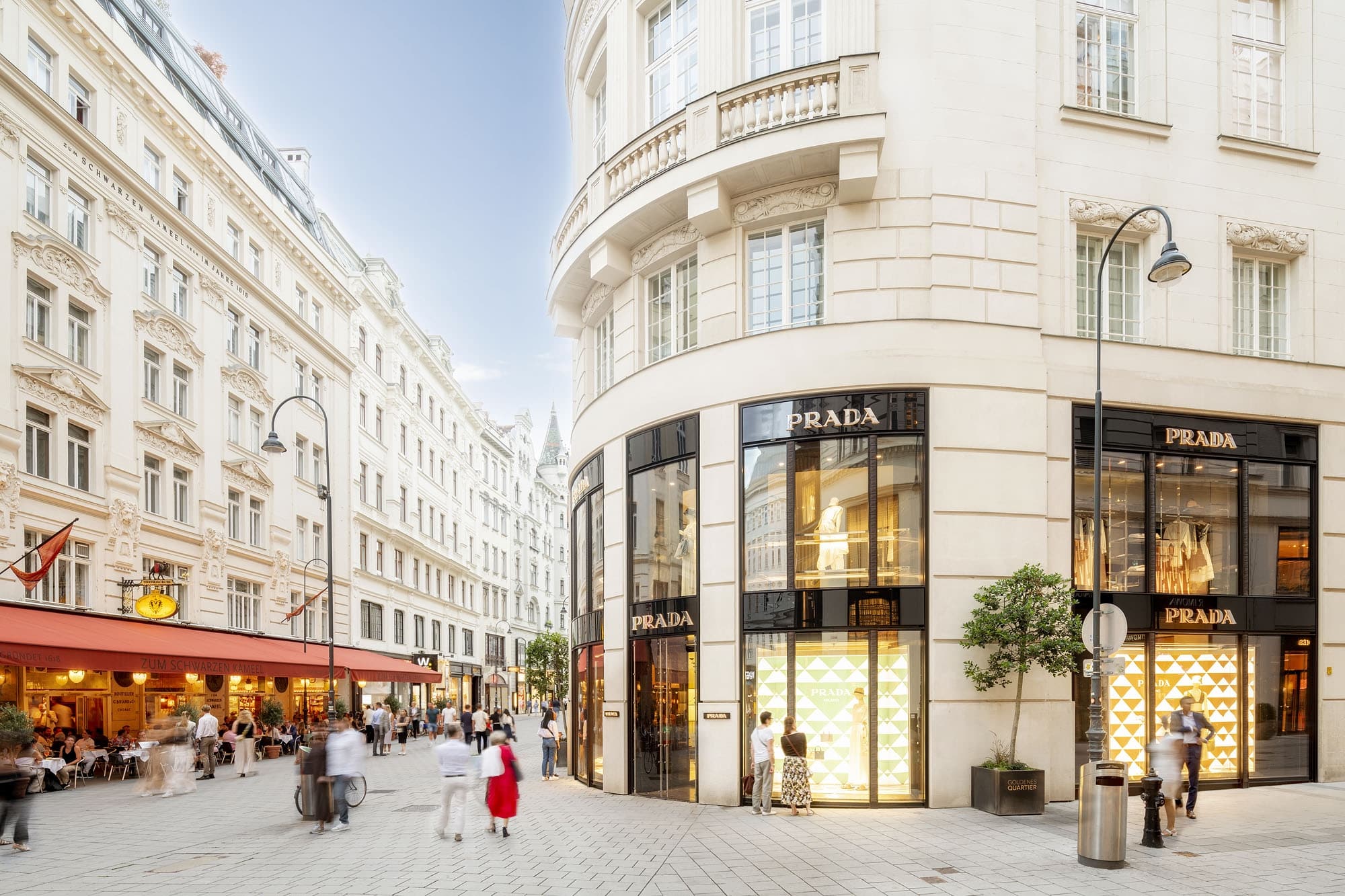 Shopping di lusso in europa: 8 destinazioni imperdibili 3 Shopping di lusso europa