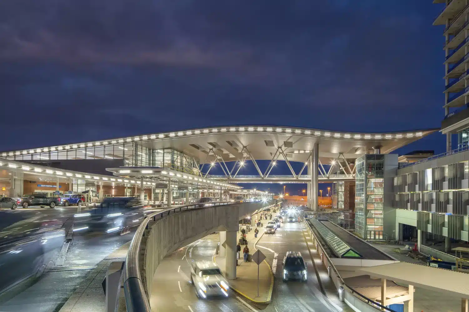 Bowling Green 2 Nashville International Airport (BNA)