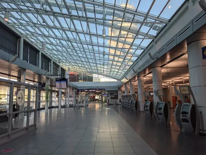 montreal trudeau airport YUL