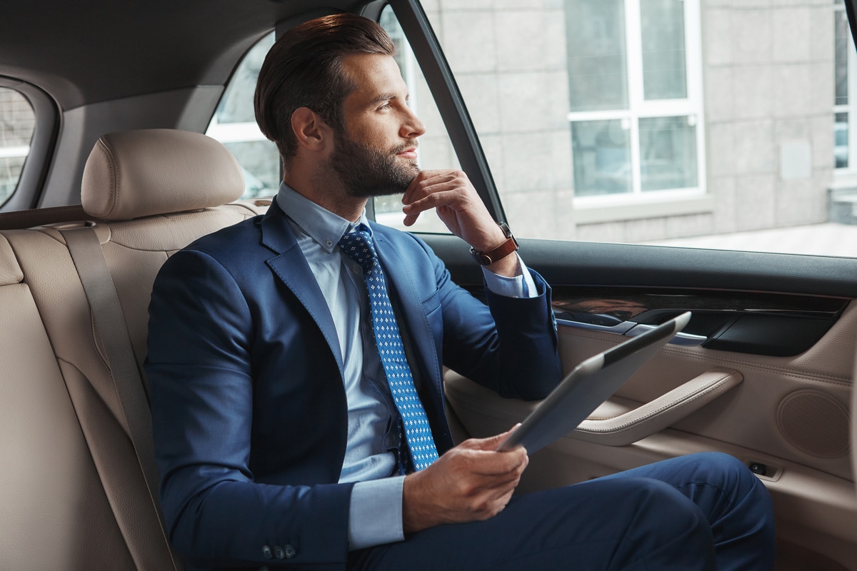 10 Questions to Ask Before Booking a Chauffeur
