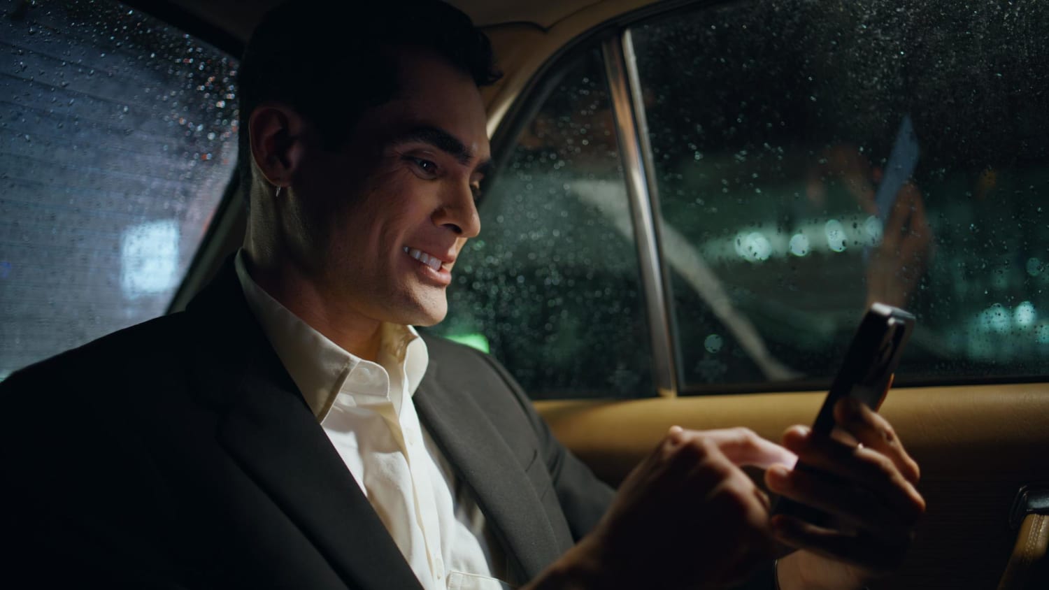 Private Chauffeur Services Chicago: Why Executives Choose Them Over Rideshares 3 Why Executives in Chicago Choose Private Chauffeur Services Over Rideshares