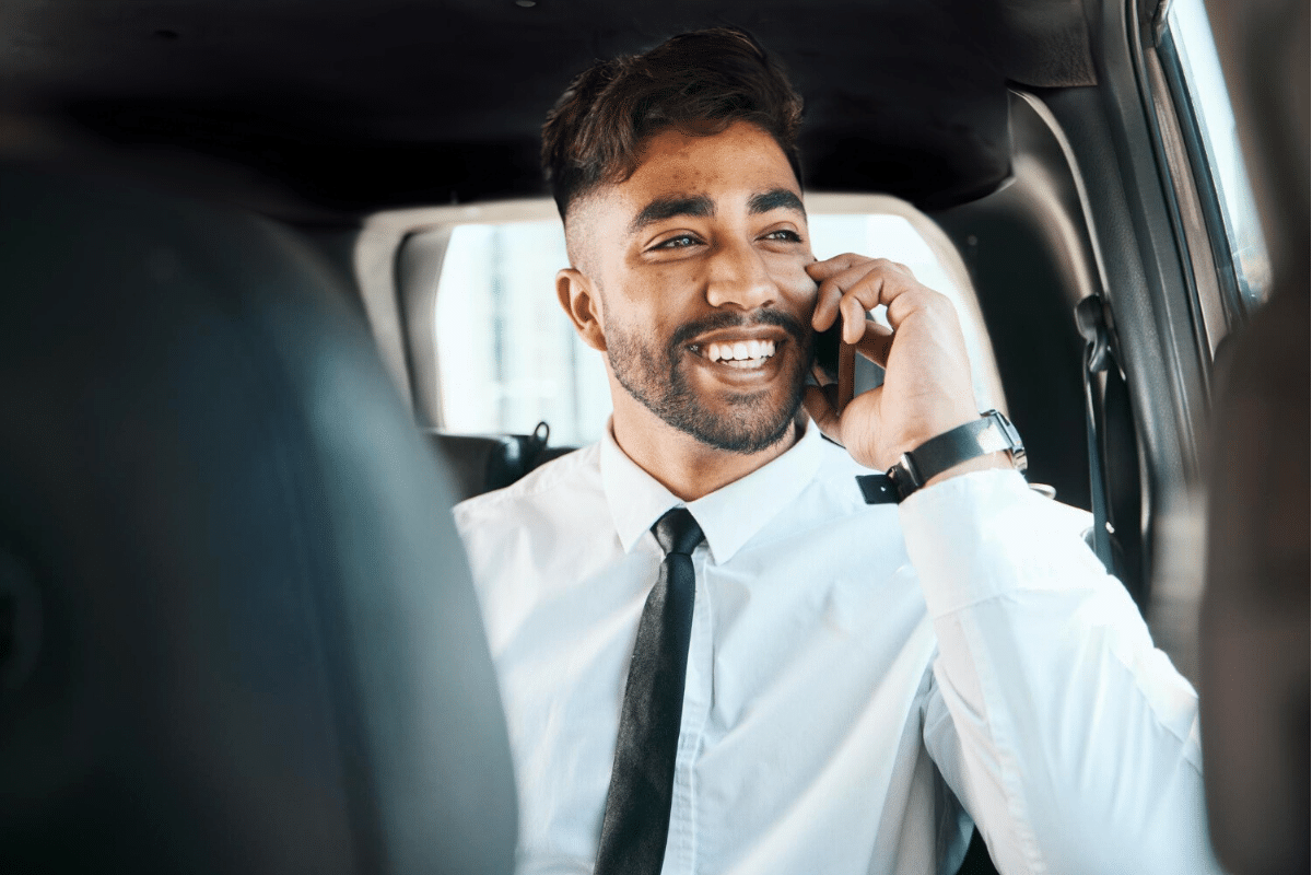 Corporate Travel in the Middle East: Navigate Business Hubs with Professional Chauffeurs