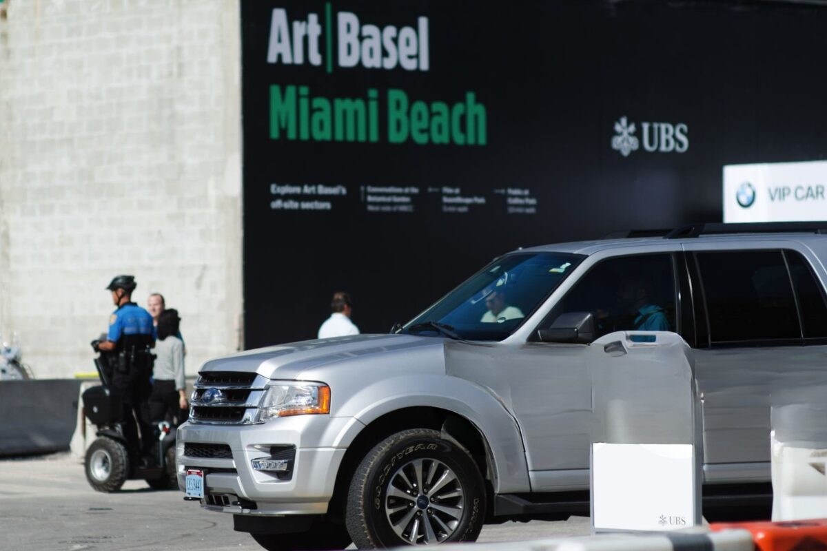 Art Basel Miami 2025: Servizi di autista VIP per una settimana d'arte eccezionale