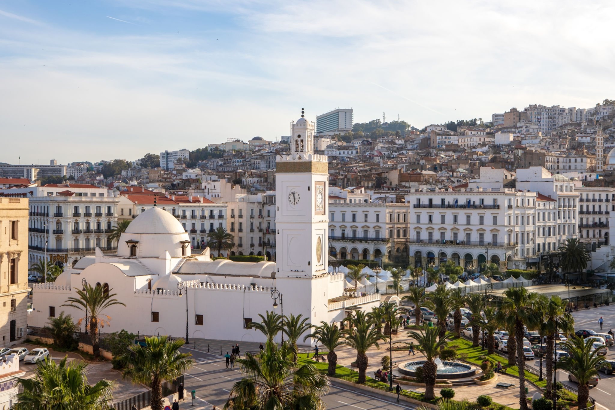 Privéchauffeursdienst in Algerije: Verken het land met comfort, veiligheid en gemak 2 chauffeursdienst algiers