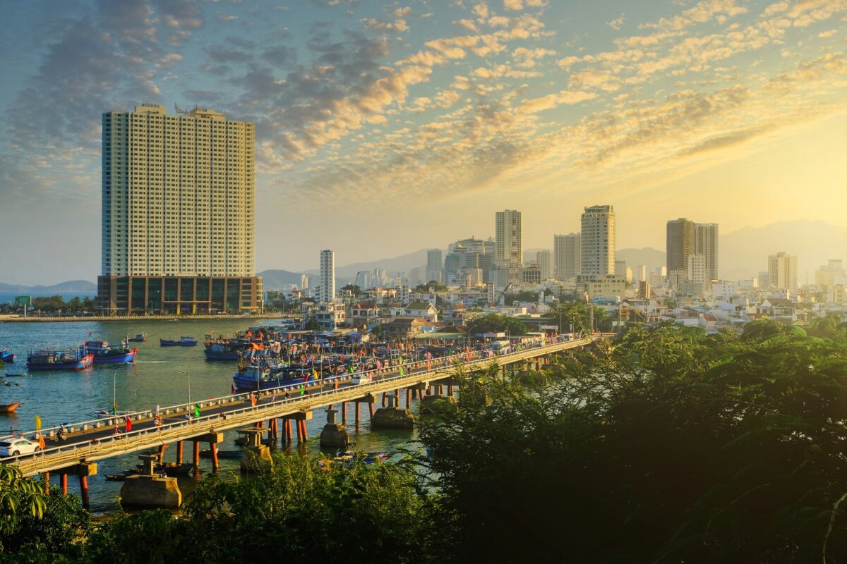 Discover Nha Trang with professional chauffeur service