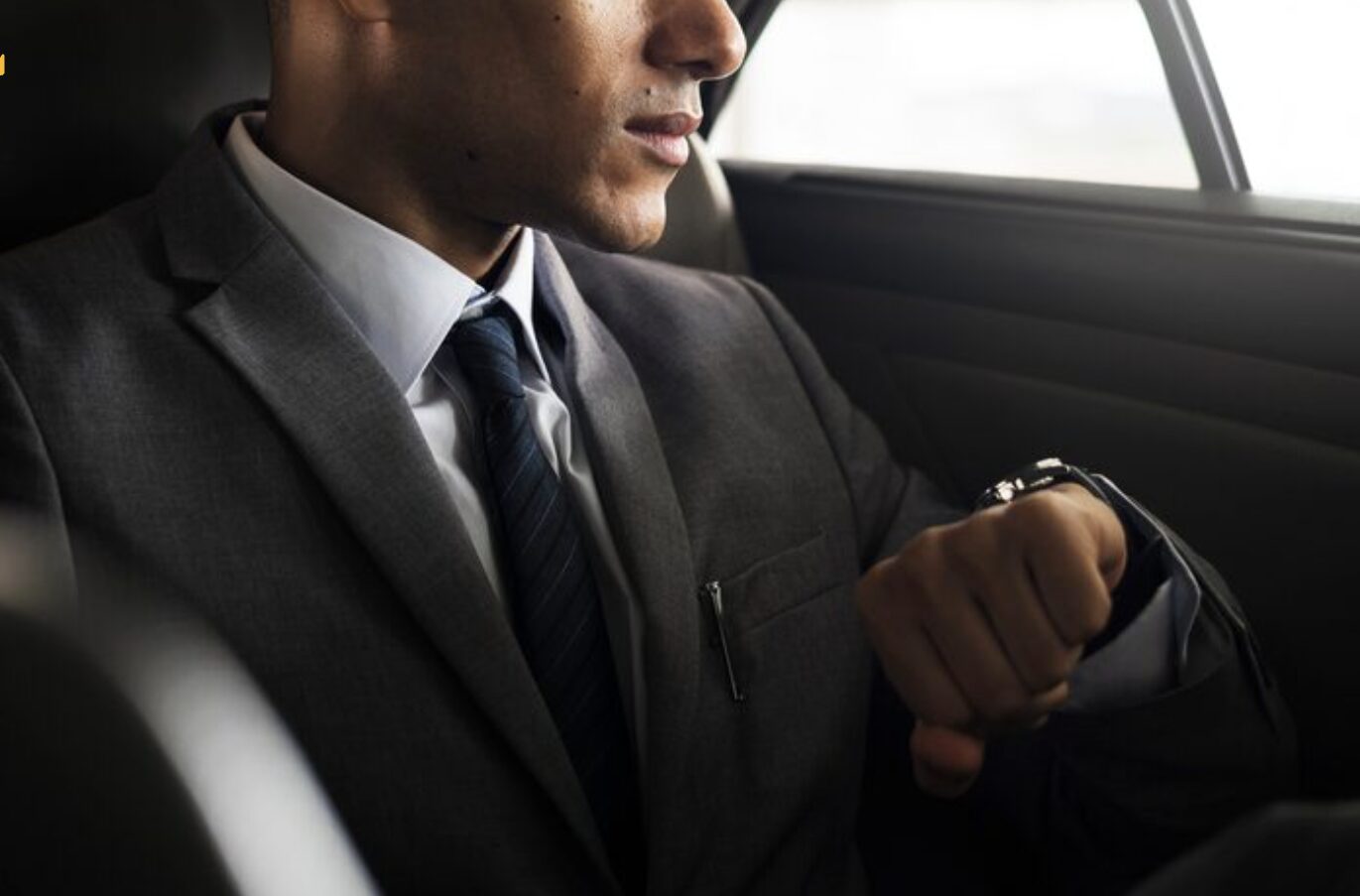 Service de chauffeur privĂ© dans le quartier financier de Hong Kong 2 Service de chauffeur privé dans le quartier financier de Hong Kong