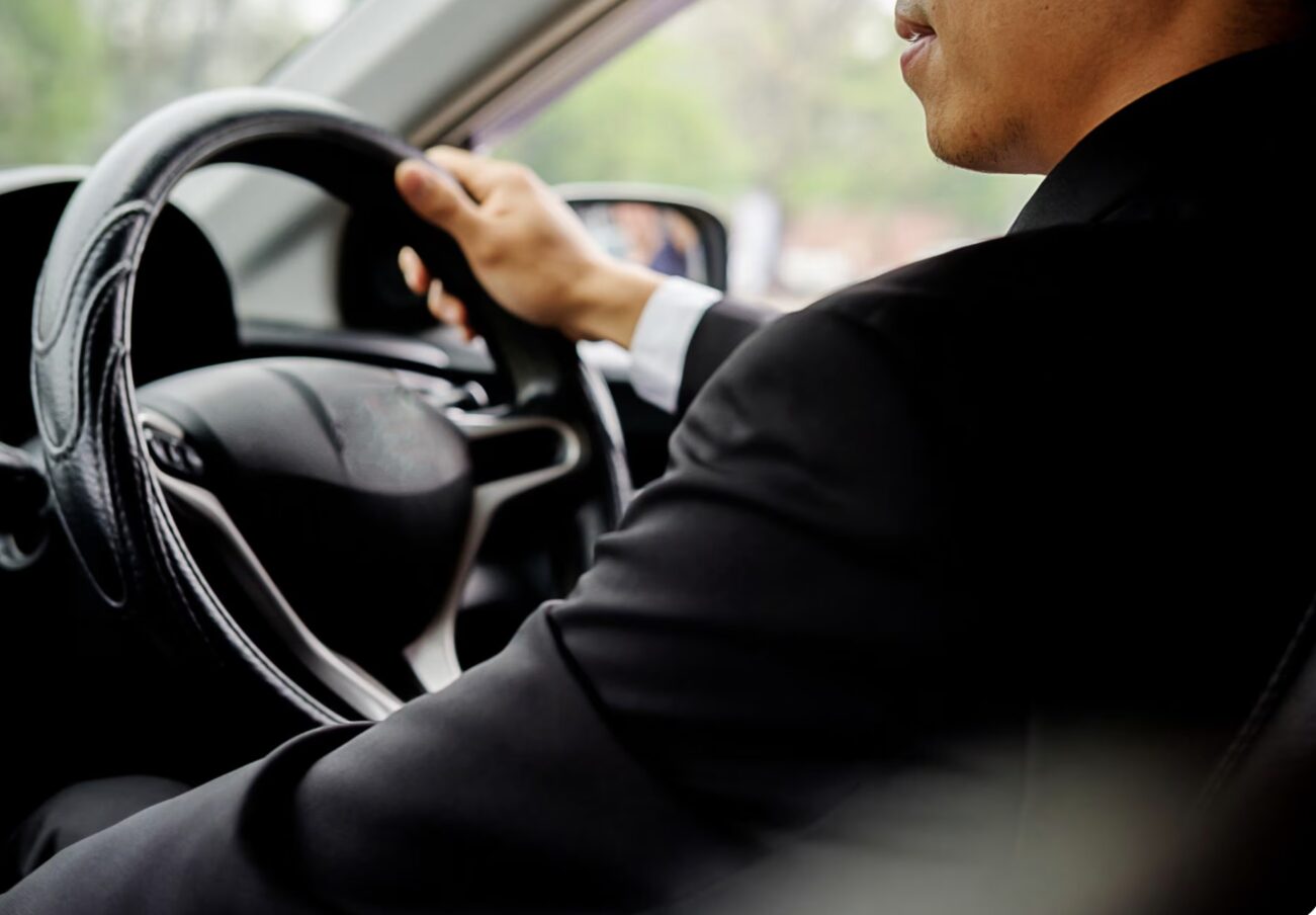 Seamless Travel: Your Guide to Hiring a Private Driver in New Zealand 1 private driver in New Zealand