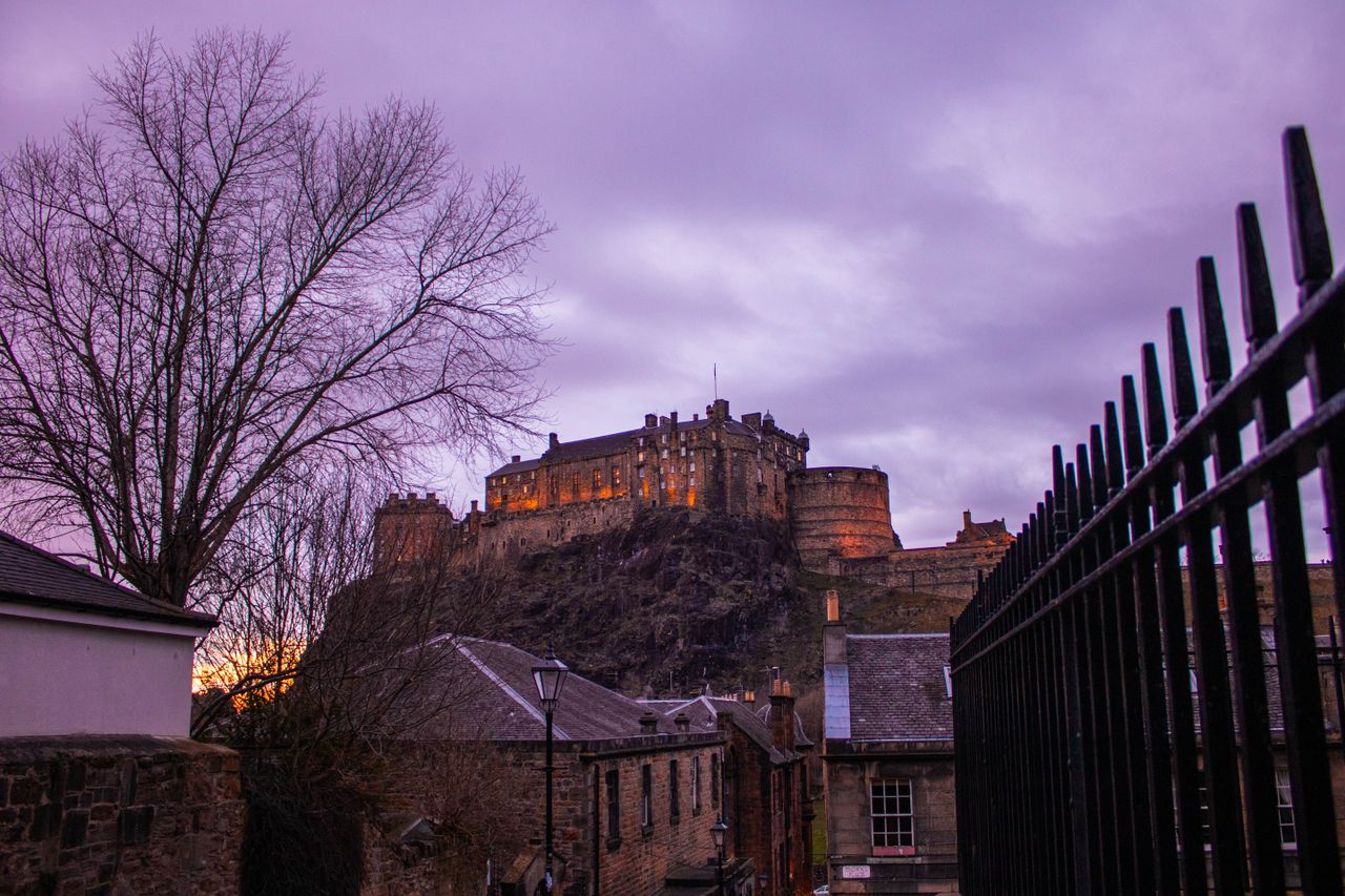 Edimburgo ad agosto: il Festival e il Fringe in auto con autista 1 edinburgh festivals august 2026 chauffeur guide a