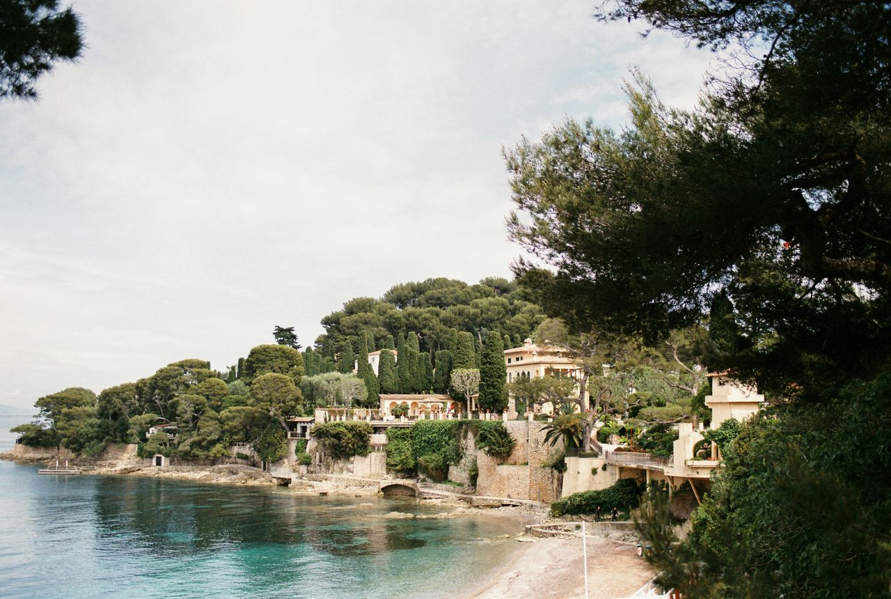 The French Riviera at Peak Season: A Calm Arrivals Guide 1 riviera peak season 2026 nice airport guide a