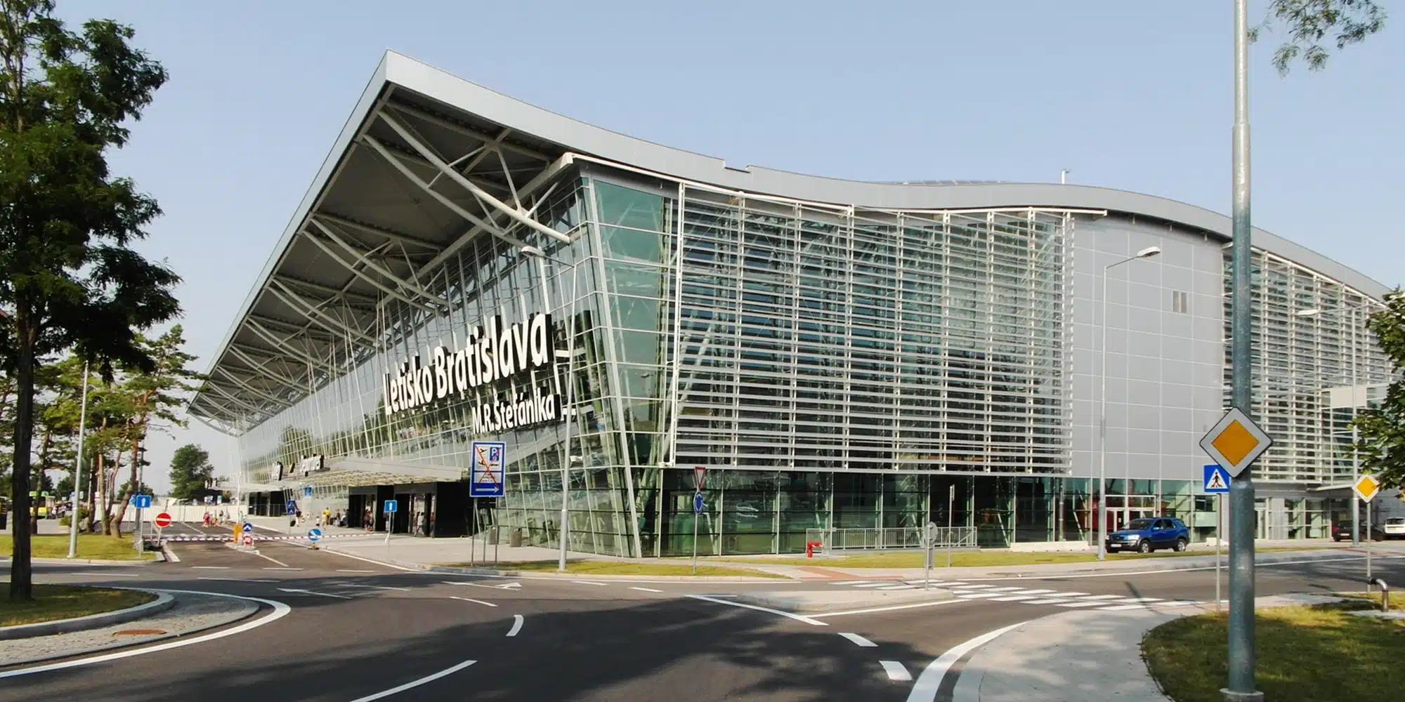 aeroport bratislava bts
