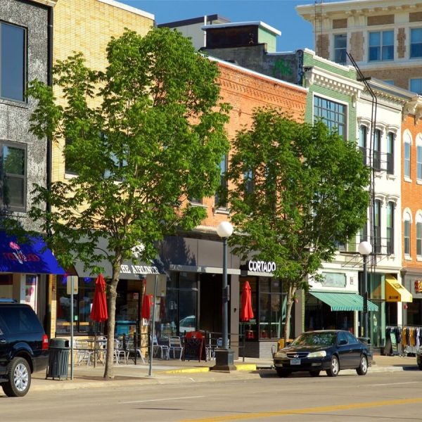 Iowa City chauffeur by the hour Iowa city chauffeur by the hour
