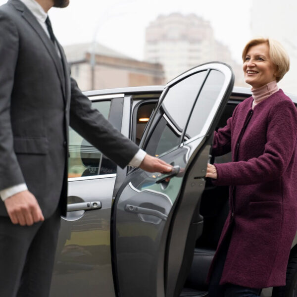 Hire a private driver by the hour